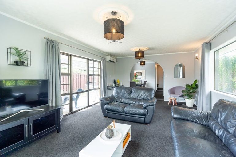 Photo of property in 4 Truscott Grove, Awapuni, Palmerston North, 4412