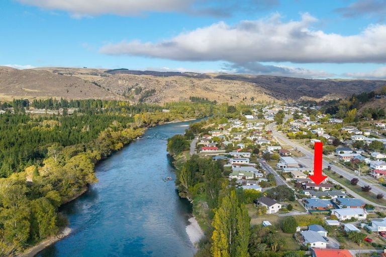 Photo of property in 16 Paisley Place, Roxburgh, 9500