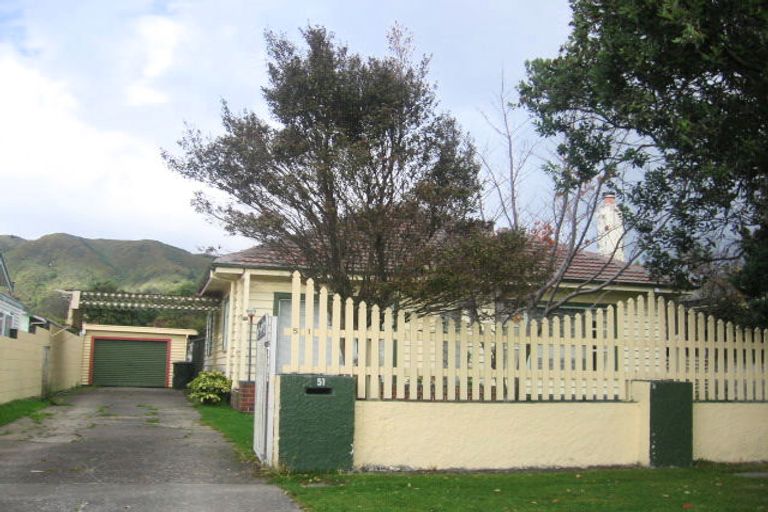 Photo of property in 51 Cambridge Terrace, Waiwhetu, Lower Hutt, 5010