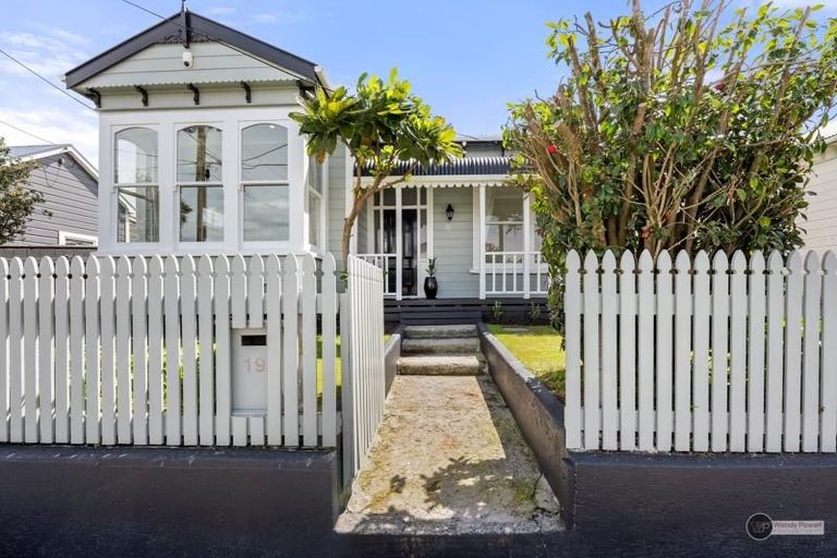 Photo of property in 19 Bay Street, Petone, Lower Hutt, 5012