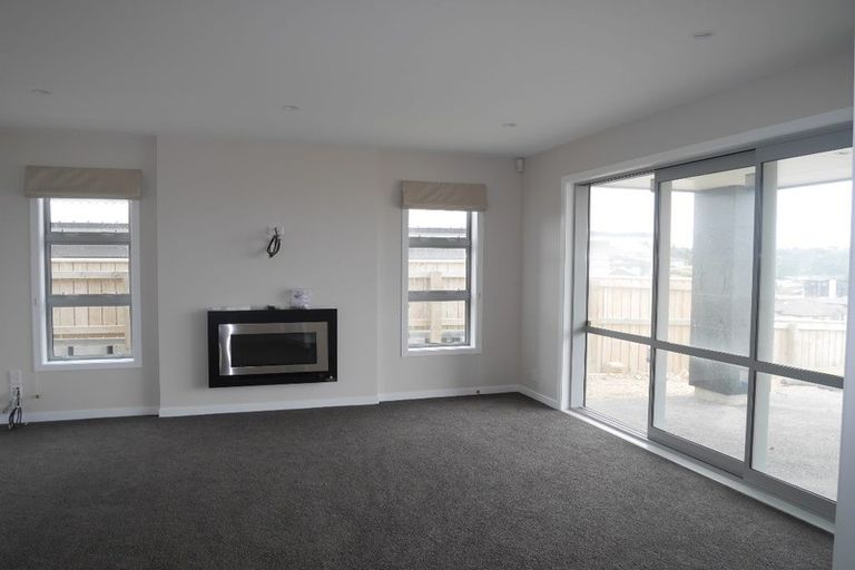 Photo of property in 87 Endeavour Drive, Whitby, Porirua, 5024