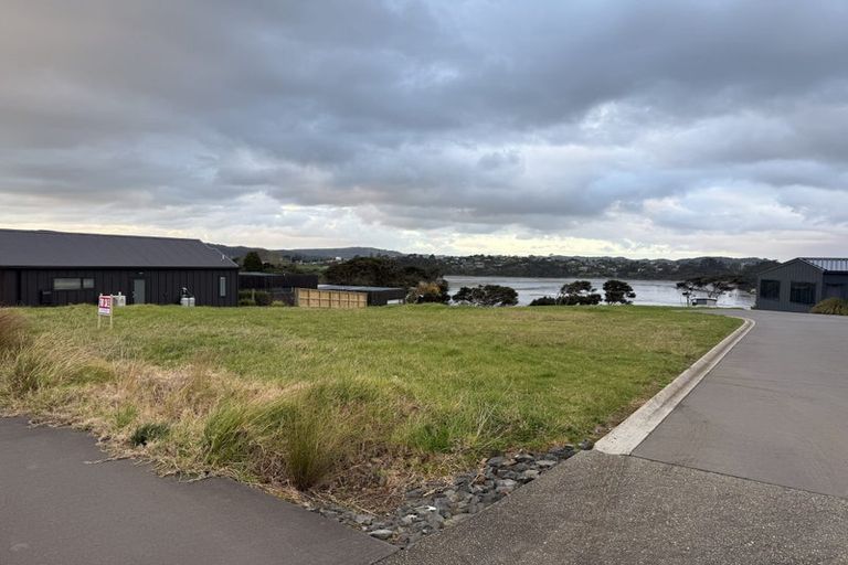 Photo of property in 33 Rangitahi Road, Raglan, 3225