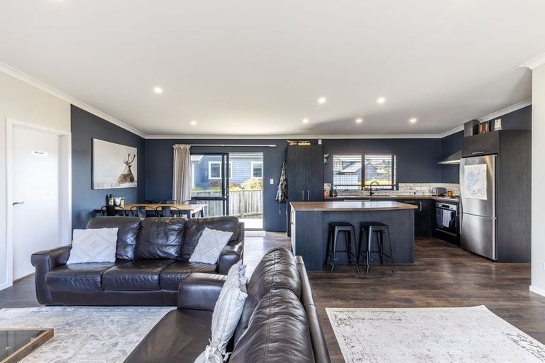 Photo of property in 71 John Norrie Place, Motuoapa, 3382