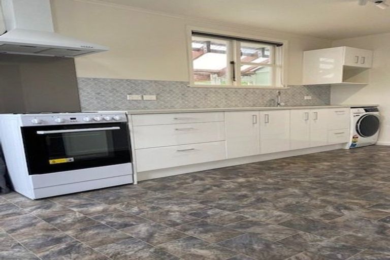 Photo of property in 1103 Jellicoe Street, Mayfair, Hastings, 4122