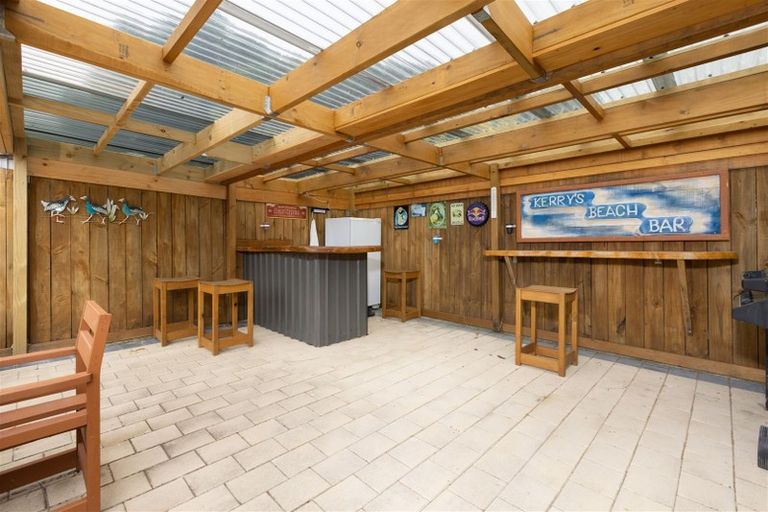 Photo of property in 108 Pacific View Road, Papamoa Beach, Papamoa, 3118