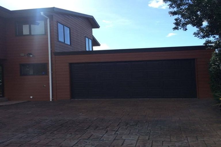 Photo of property in 2 Aspiring Avenue, Clover Park, Auckland, 2019