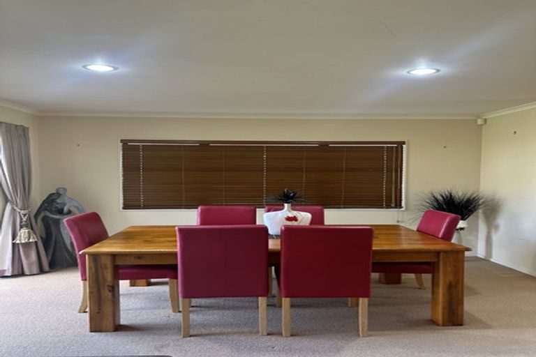 Photo of property in 49 Lilybank Crescent, East Tamaki, Auckland, 2013