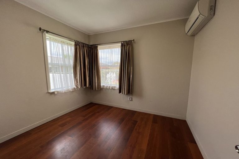 Photo of property in 2/50 Huia Road, Papatoetoe, Auckland, 2025