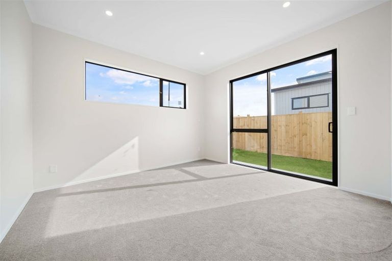 Photo of property in 83 Clarks Beach Road, Clarks Beach, 2122