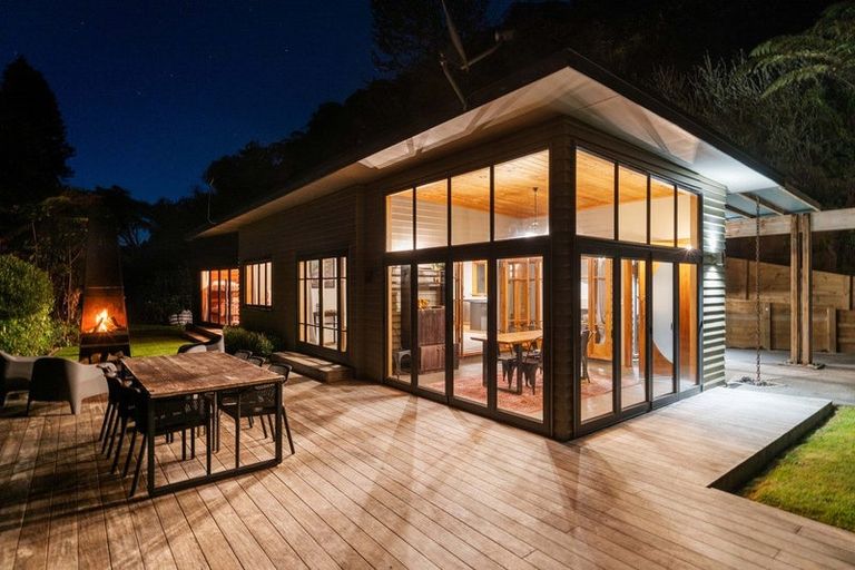 Photo of property in 80 Spencer Road, Lake Tarawera, Rotorua, 3076