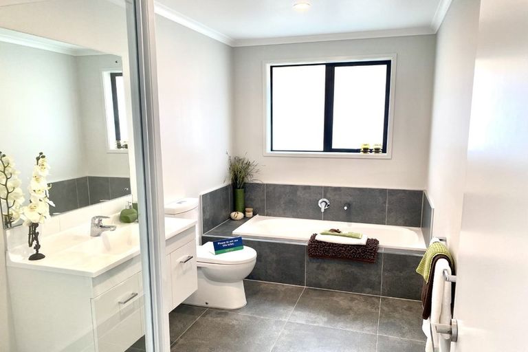 Photo of property in 22 Peter Bourne Drive, Pokeno, 2402