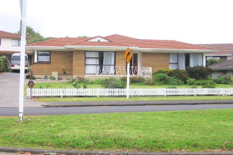 Photo of property in 110 Motatau Road, Papatoetoe, Auckland, 2025