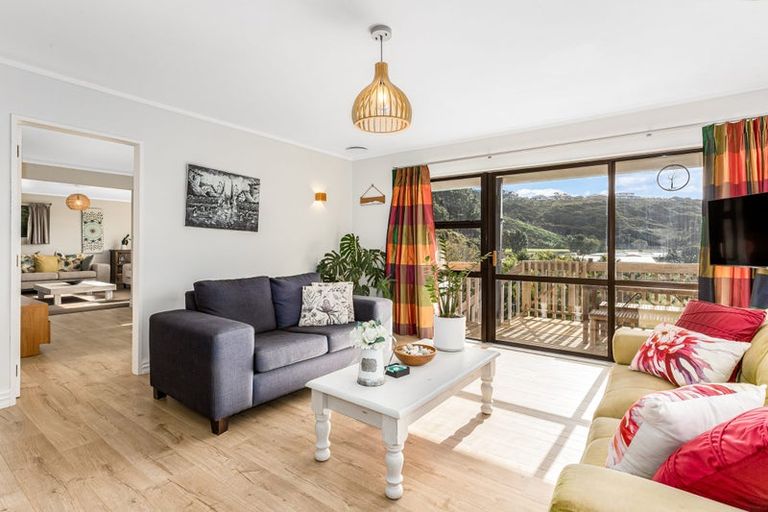 Photo of property in 34 Exploration Way, Whitby, Porirua, 5024