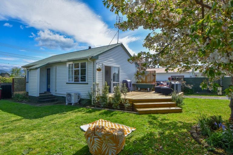 Photo of property in 33 Wyndham Street, Carterton, 5713