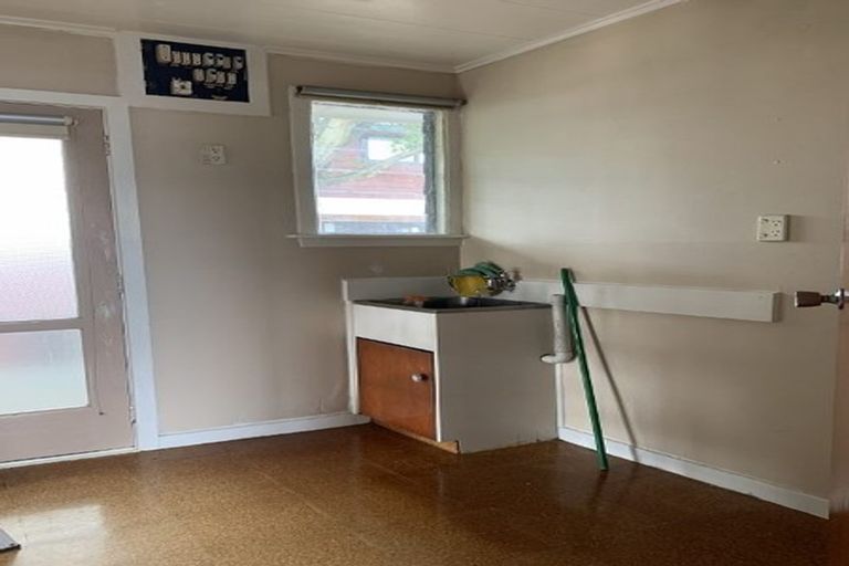 Photo of property in 185 Avonhead Road, Avonhead, Christchurch, 8042