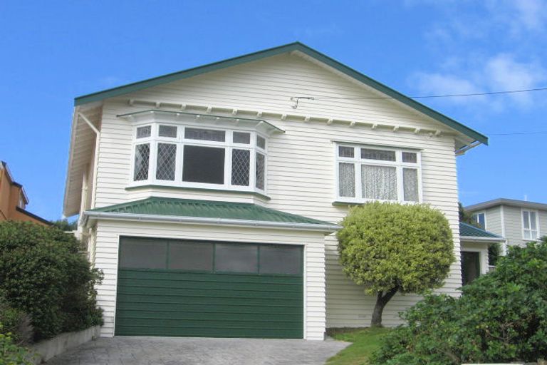 Photo of property in 8 The Quadrant, Miramar, Wellington, 6022