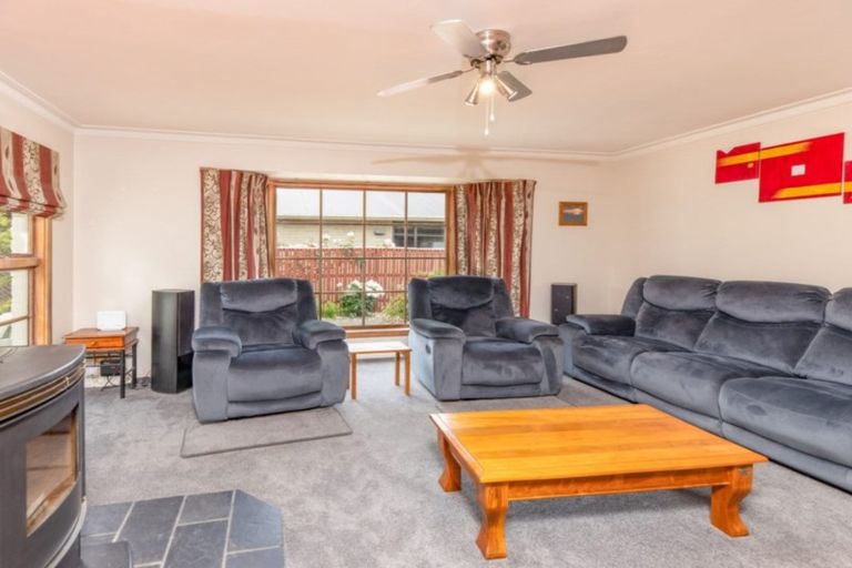 Photo of property in 14 Ramore Place, Redwood, Christchurch, 8051