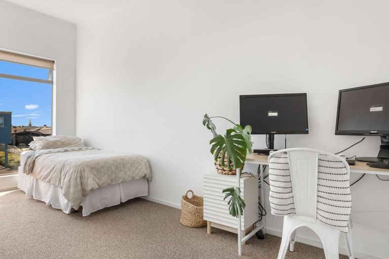 Photo of property in 31 Reynolds Place, Papamoa Beach, Papamoa, 3118