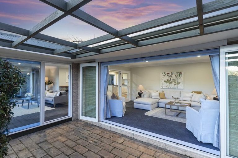 Photo of property in 17 Ilfracombe Place, Burnside, Christchurch, 8053