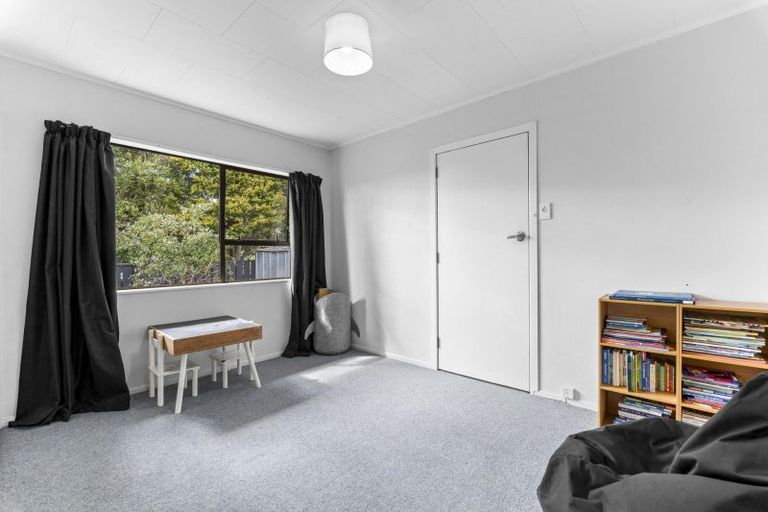Photo of property in 5 Dillon Drive, Bell Block, New Plymouth, 4312