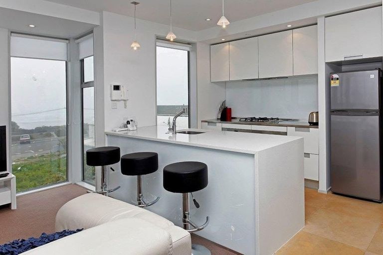 Photo of property in 9/22 Esplanade, Sumner, Christchurch, 8081