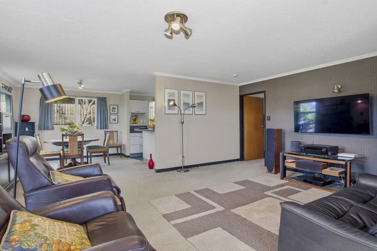 Photo of property in 107 Conclusion Street, Ascot Park, Porirua, 5024