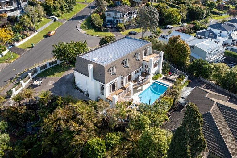 Photo of property in 19 Evelyn Road, Cockle Bay, Auckland, 2014