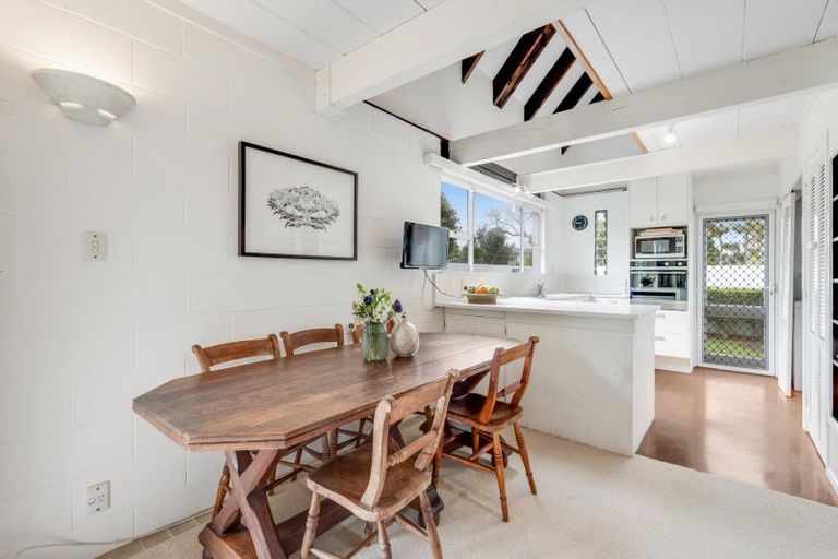 Photo of property in 3/23 Eastern Beach Road, Eastern Beach, Auckland, 2012