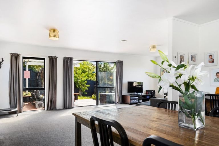 Photo of property in 230d Sturges Road, Henderson, Auckland, 0612