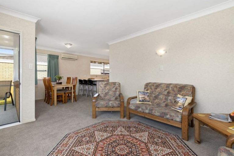 Photo of property in 2/76 Mansels Road, Greerton, Tauranga, 3112