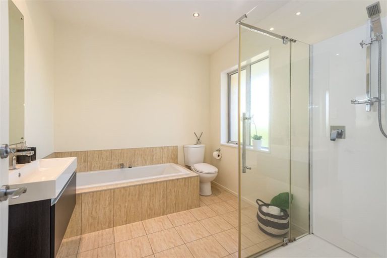 Photo of property in 32 Hakatere Road, Pegasus, 7612