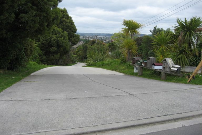 Photo of property in 77 Roberts Road, Matakatia, Whangaparaoa, 0930