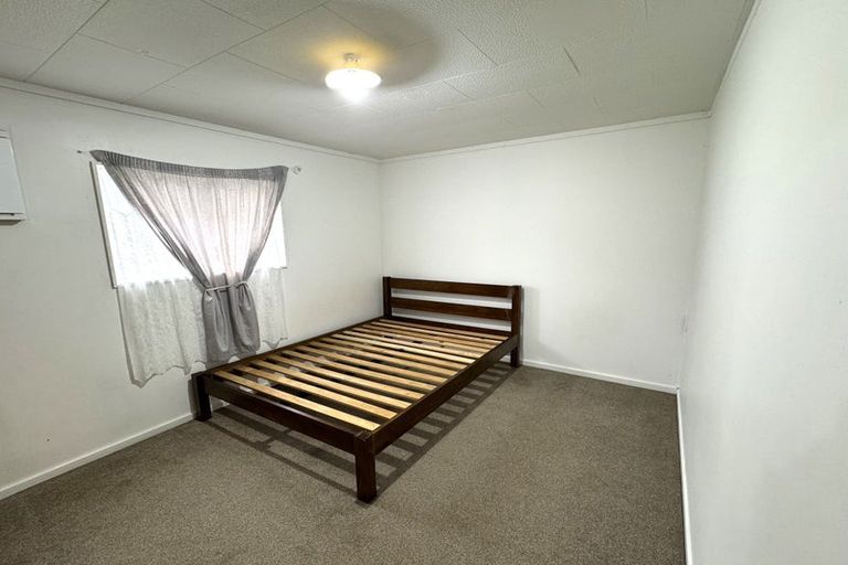 Photo of property in 26 Cyclarama Crescent, Massey, Auckland, 0614