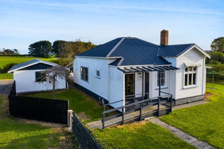 Photo of property in 134 Manawapou Road, Hawera, 4610