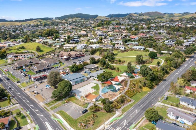 Photo of property in 111 Oteki Park Drive, Welcome Bay, Tauranga, 3112