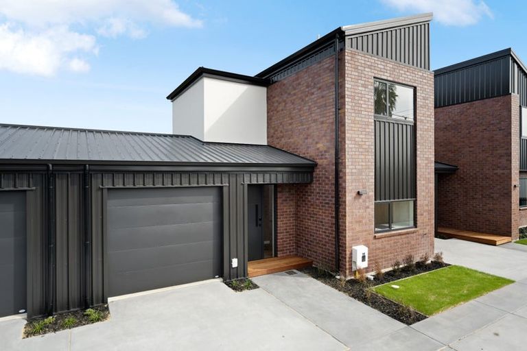 Photo of property in 2/13 Pulham Crescent, Queenwood, Hamilton, 3210