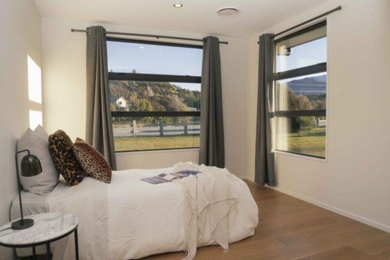 Photo of property in 570 Aubrey Road, Wanaka, 9305