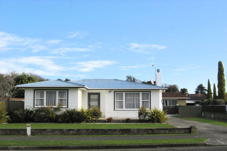 Photo of property in 44 Highbury Drive, Levin, 5510