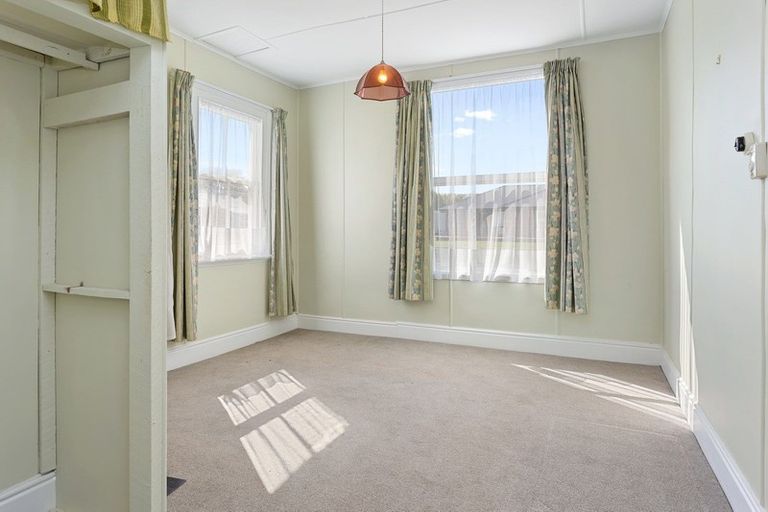 Photo of property in 15 Montgomery Street, Cheviot, 7310