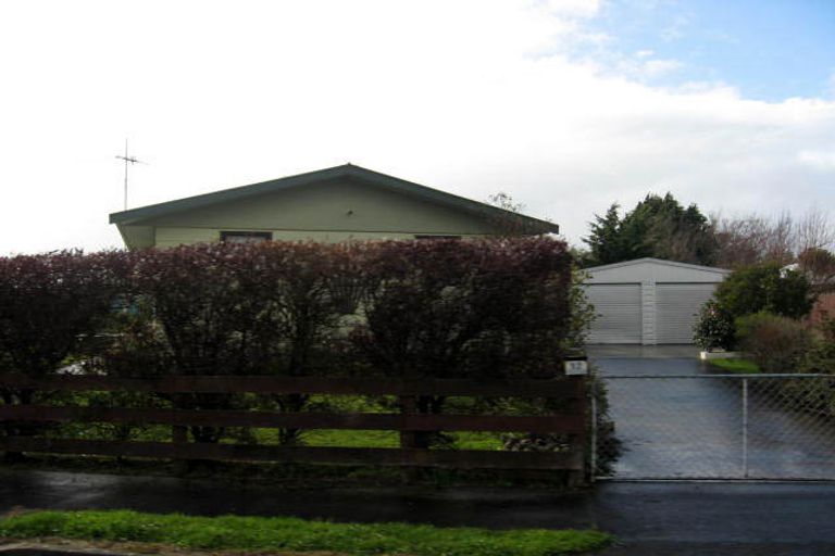 Photo of property in 12 Tasman Crescent, Carterton, 5713