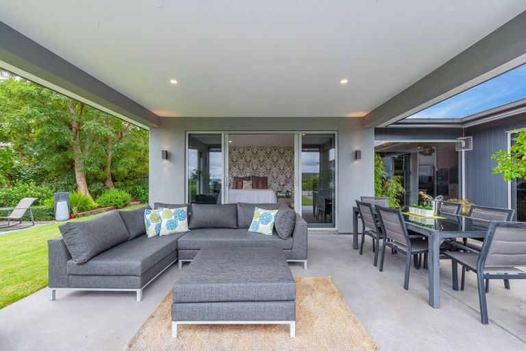 Photo of property in 31 Magnolia Rise, Waipahihi, Taupo, 3330