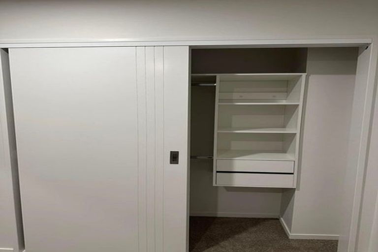 Photo of property in 15 Oki Place, Glenfield, 0629