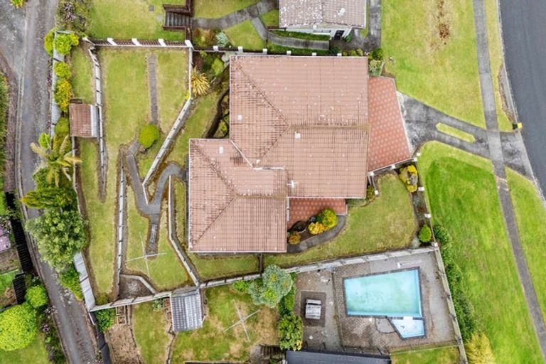 Photo of property in 5 Saint Ives Grove, Whalers Gate, New Plymouth, 4310