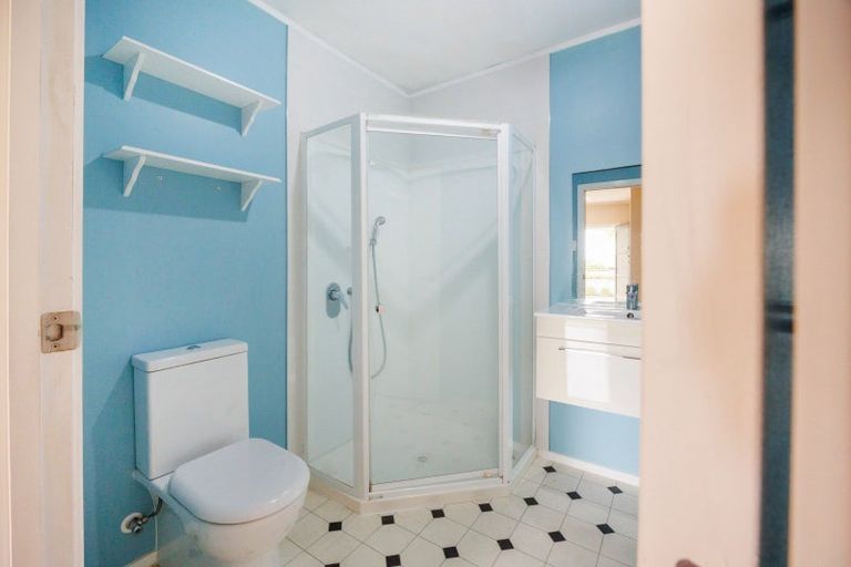 Photo of property in 32 Keeling Street, West End, Palmerston North, 4412