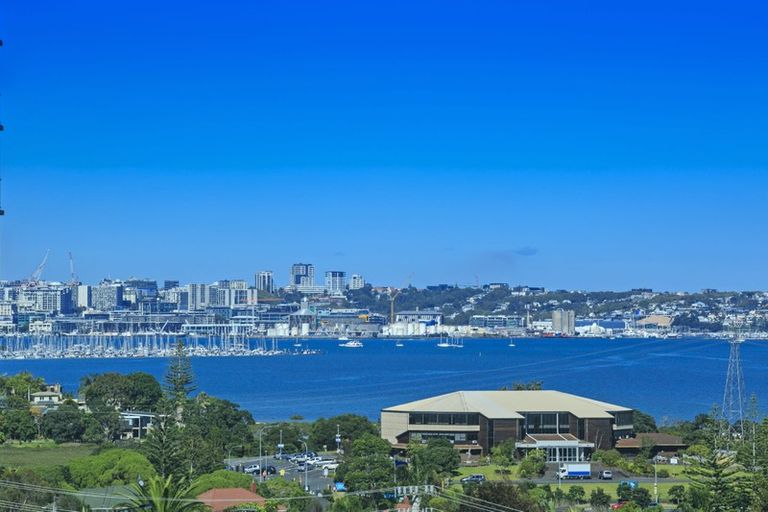 Photo of property in Sentinel Apartments, 706/3 Northcroft Street, Takapuna, Auckland, 0622