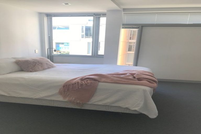 Photo of property in Monument Apartments, 5c/245 Wakefield Street, Te Aro, Wellington, 6011