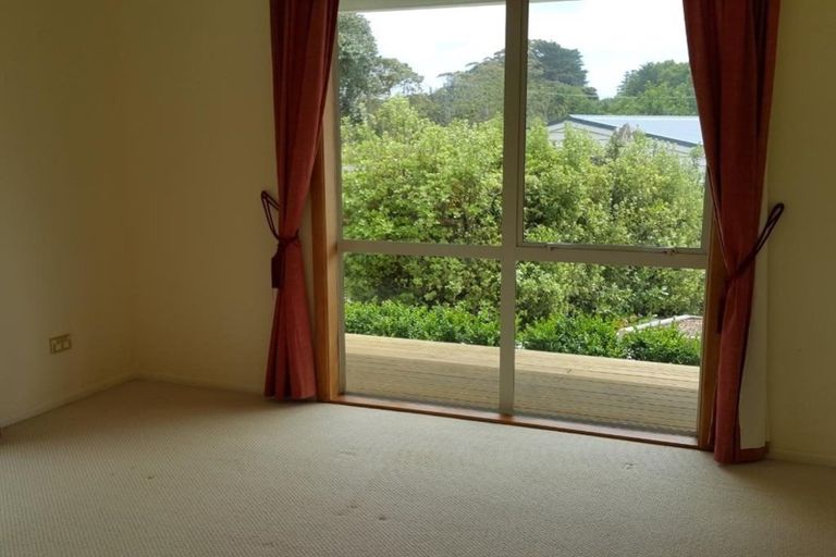 Photo of property in 118 Upper Orewa Road, Wainui, Silverdale, 0992