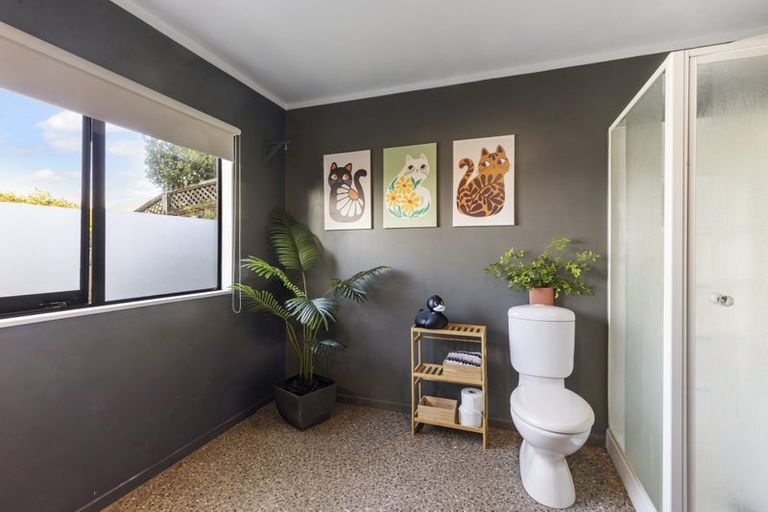 Photo of property in 7 Meadowcroft Grove, Johnsonville, Wellington, 6037