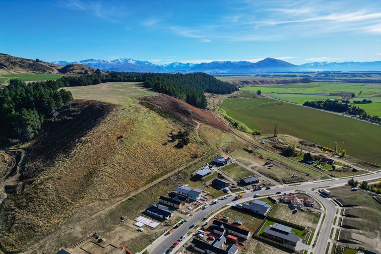 Photo of property in 40 Atkins Road, Luggate, Wanaka, 9382