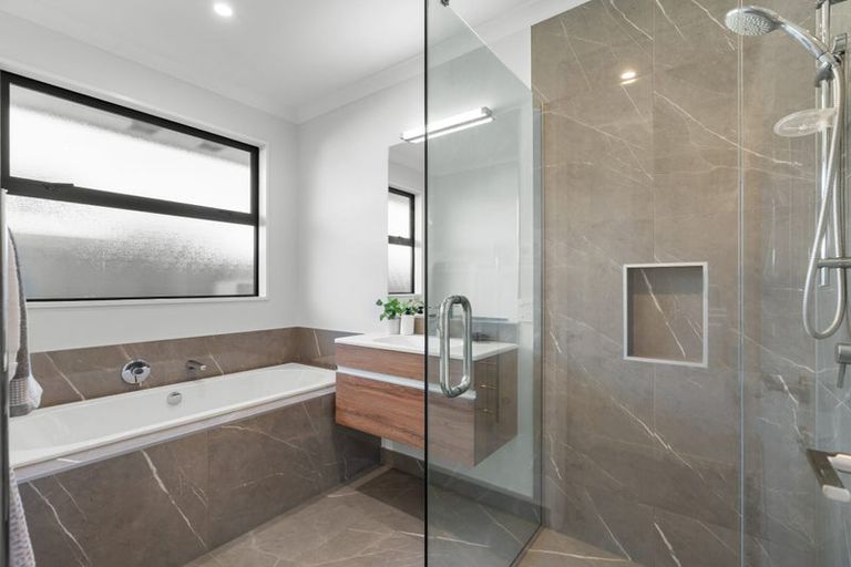 Photo of property in 32 Longcot Drive, Rolleston, 7615